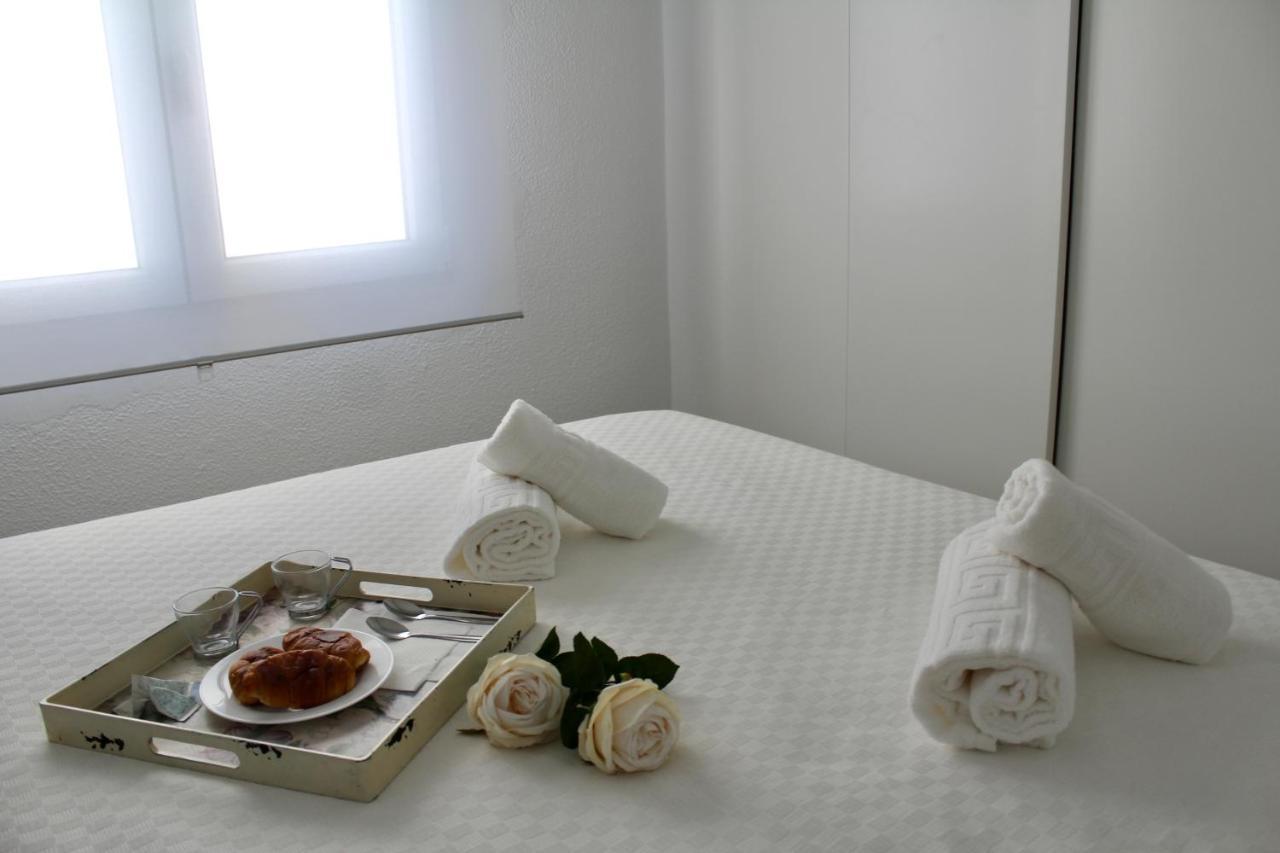 Wish Suite Campana De Sevilla Extérieur photo